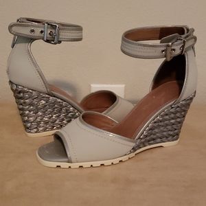 NWT silver DJP wedges